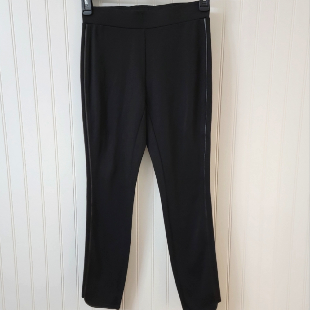 Nic + Zoe black pull on pants w/faux leather trim
